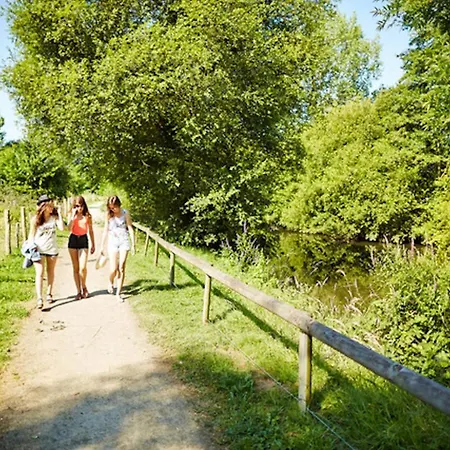 De Charme La Rose De Près Du Mont Saint Michel Bed & Breakfast 3*