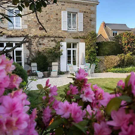 De Charme La Rose De Près Du Mont Saint Michel Bed & Breakfast