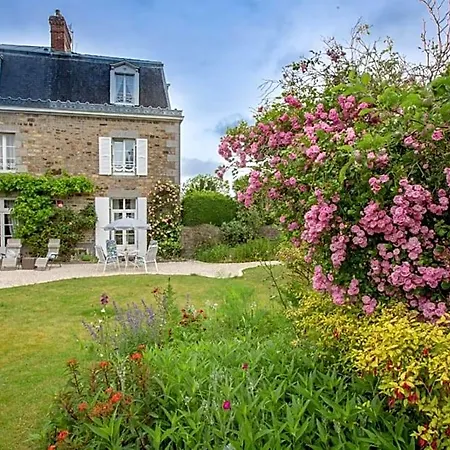 De Charme La Rose De Près Du Mont Saint Michel Bed & Breakfast 3*