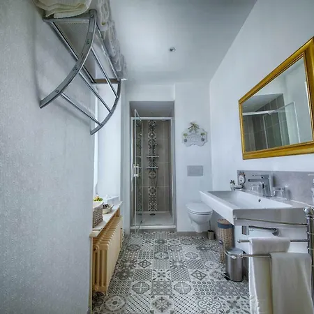 De Charme La Rose De Près Du Mont Saint Michel