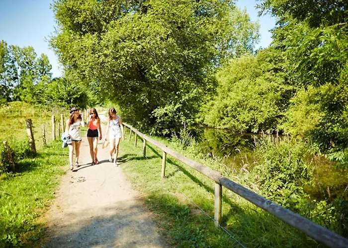 De Charme La Rose De Pres Du Mont Saint Michel Bed & Breakfast 3*