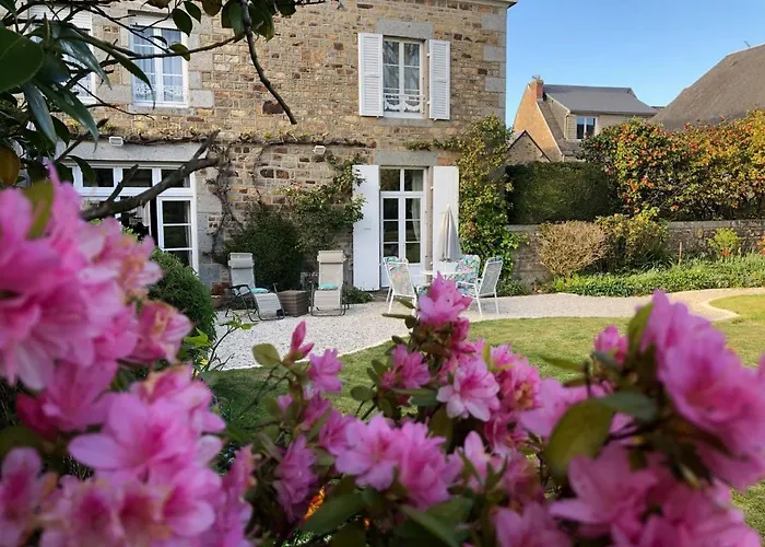 De Charme La Rose De Pres Du Mont Saint Michel Bed & Breakfast
